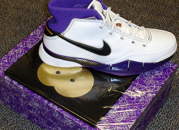 Limited Edition Anniversary Zoom "Why81" Kobe 1
