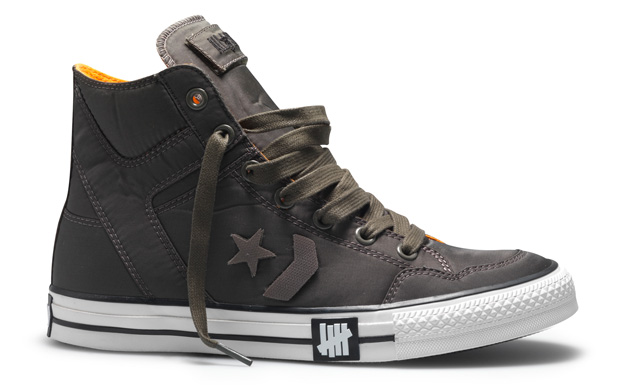 Undefeated for Converse Poorman Weapon Olive Green | HYPEBEAST