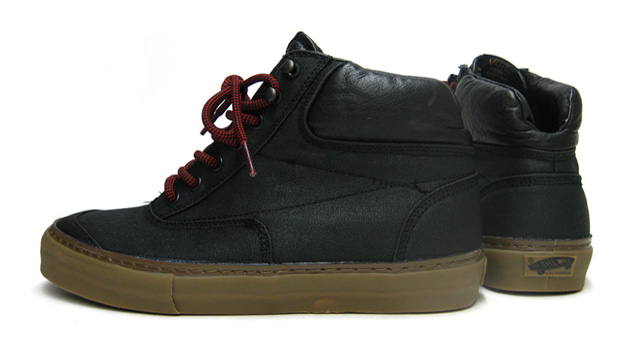 Vans 2009 Holiday Switchback Sneakers 