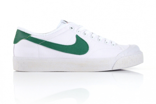 nike white and green sneakers