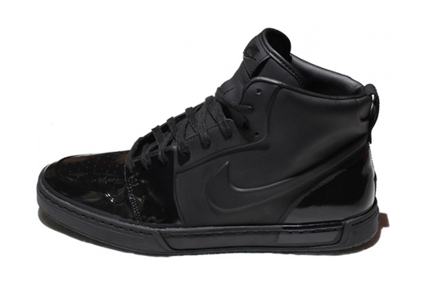 nike black patent leather shoes