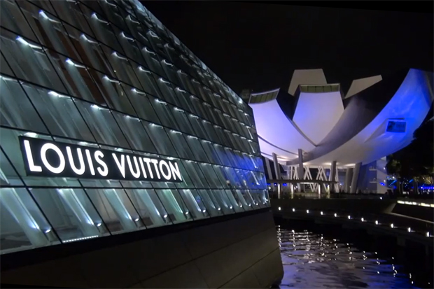 Louis Vuitton Store At Marina Bay Sands Stock Photo - Download Image Now -  Architecture, Asia, Bay of Water - iStock