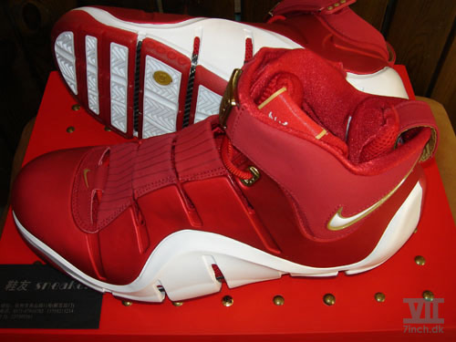 Nike Lebron IV China Red