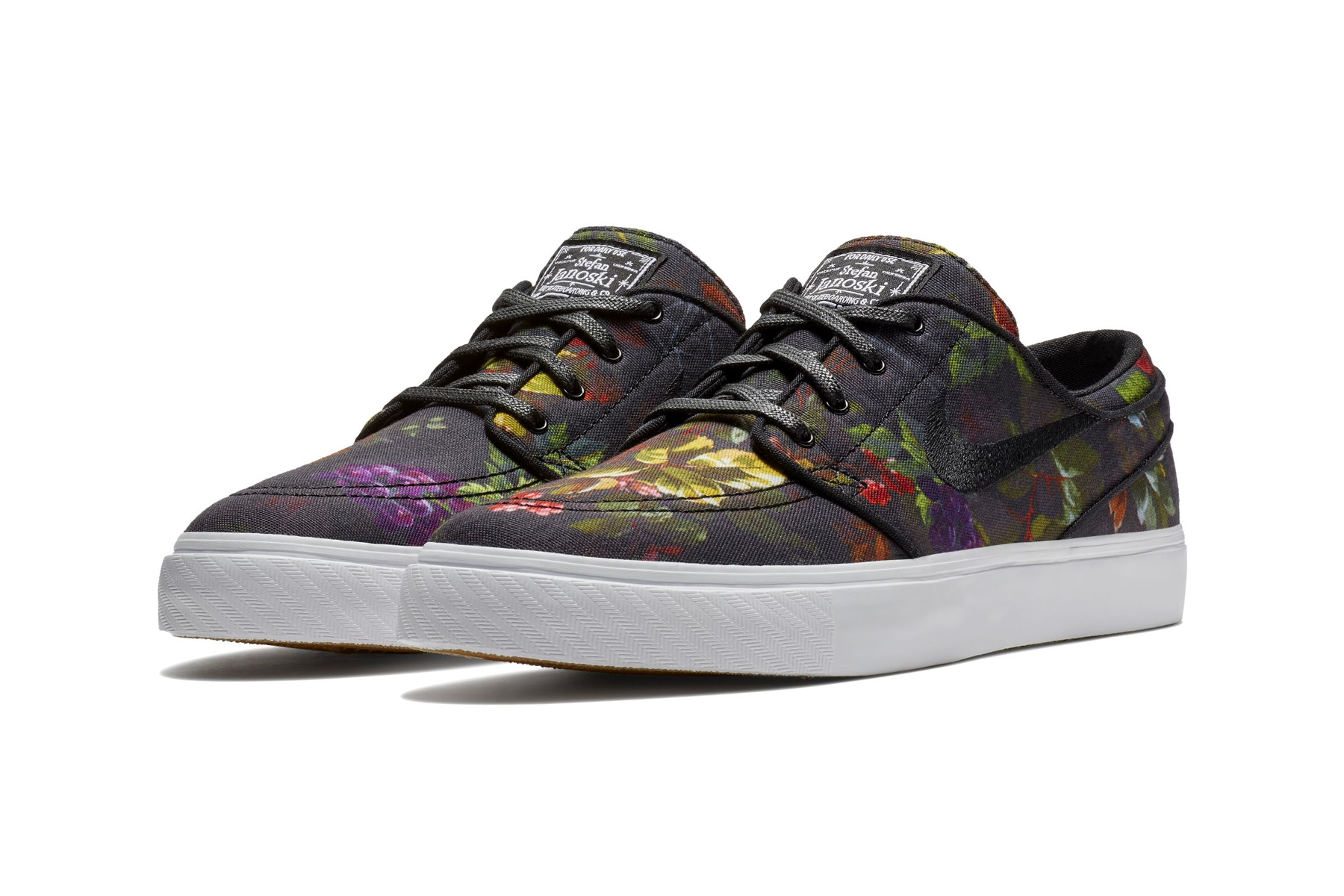 Conceited curl Brace Nike SB Zoom Stefan Janoski "Floral Canvas" | Drops | Hypebeast