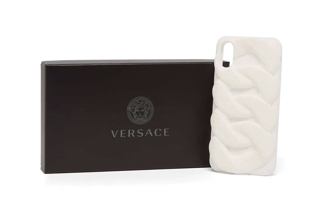 HBX on X: Highlights: The Versace Chain Reaction Iphone X case is inspired  by the sole of the iconic Chain Reaction Sneakers. Shop now:    / X
