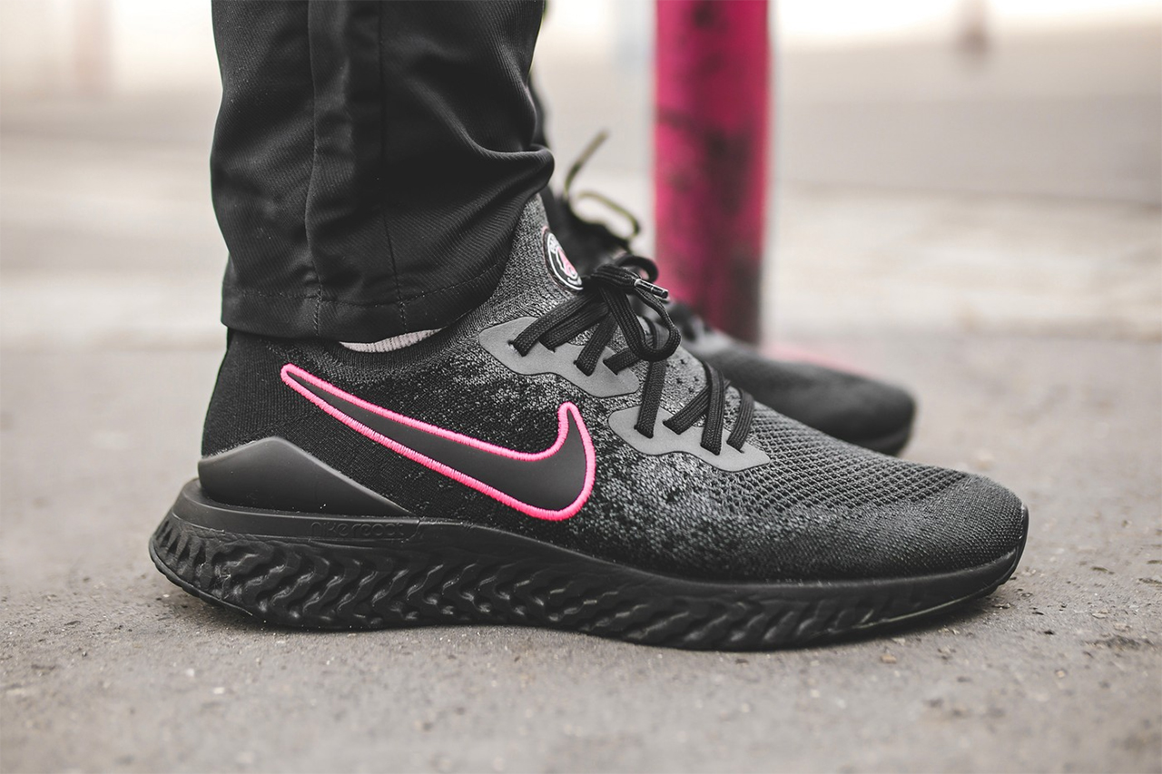 nike epic react flyknit 2 black and pink