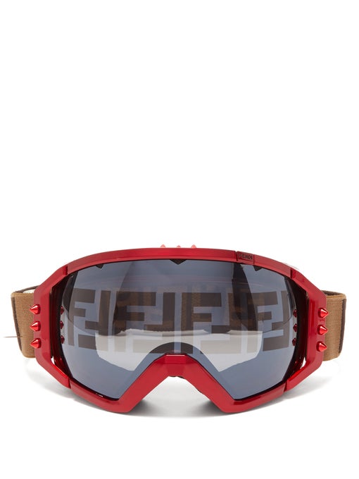 ً on X: #jacksonwang wears - FENDI Ski Suit - FENDI Ski goggles - FENDI  logo print helmet - FENDI Ski gloves - FENDI Ankle boots @JacksonWang852   / X