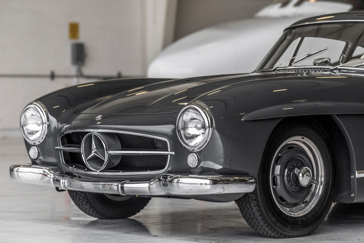 https://hypebeast.com/image/2020/05/1956-mercedes-benz-300-sl-gullwing-coupe-1-35-million-usd-bring-a-trailer-auction-8.jpg