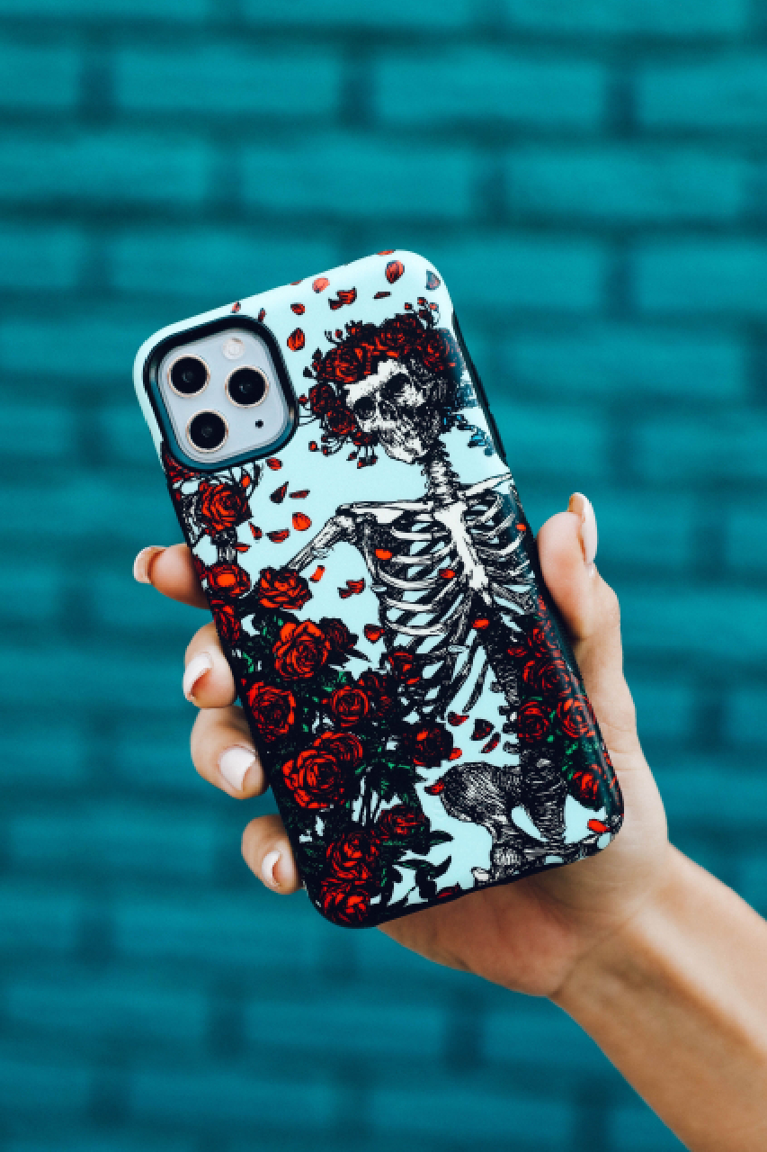 https://hypebeast.com/image/2020/05/grateful-dead-casely-phone-cases-collaboration-001-1.jpg