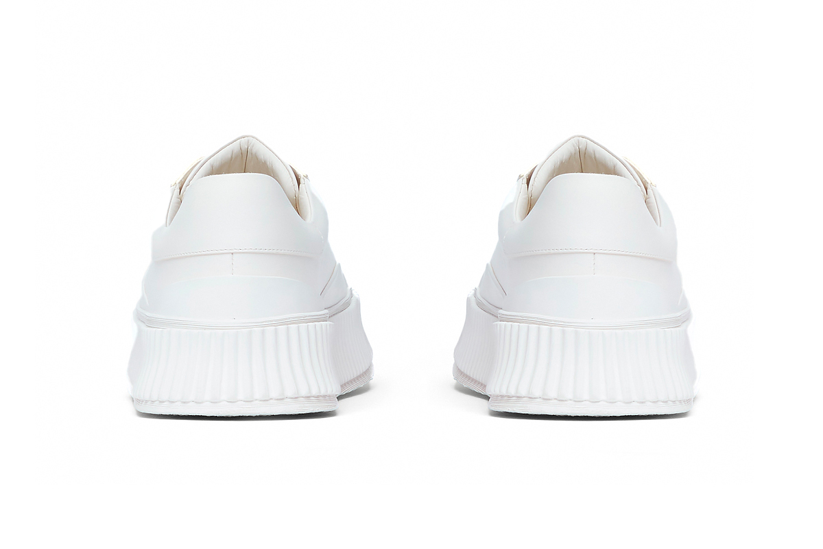 https://hypebeast.com/image/2020/05/jil-sander-white-chunky-sole-sneakers-ln-cc-drops-info-006.jpg