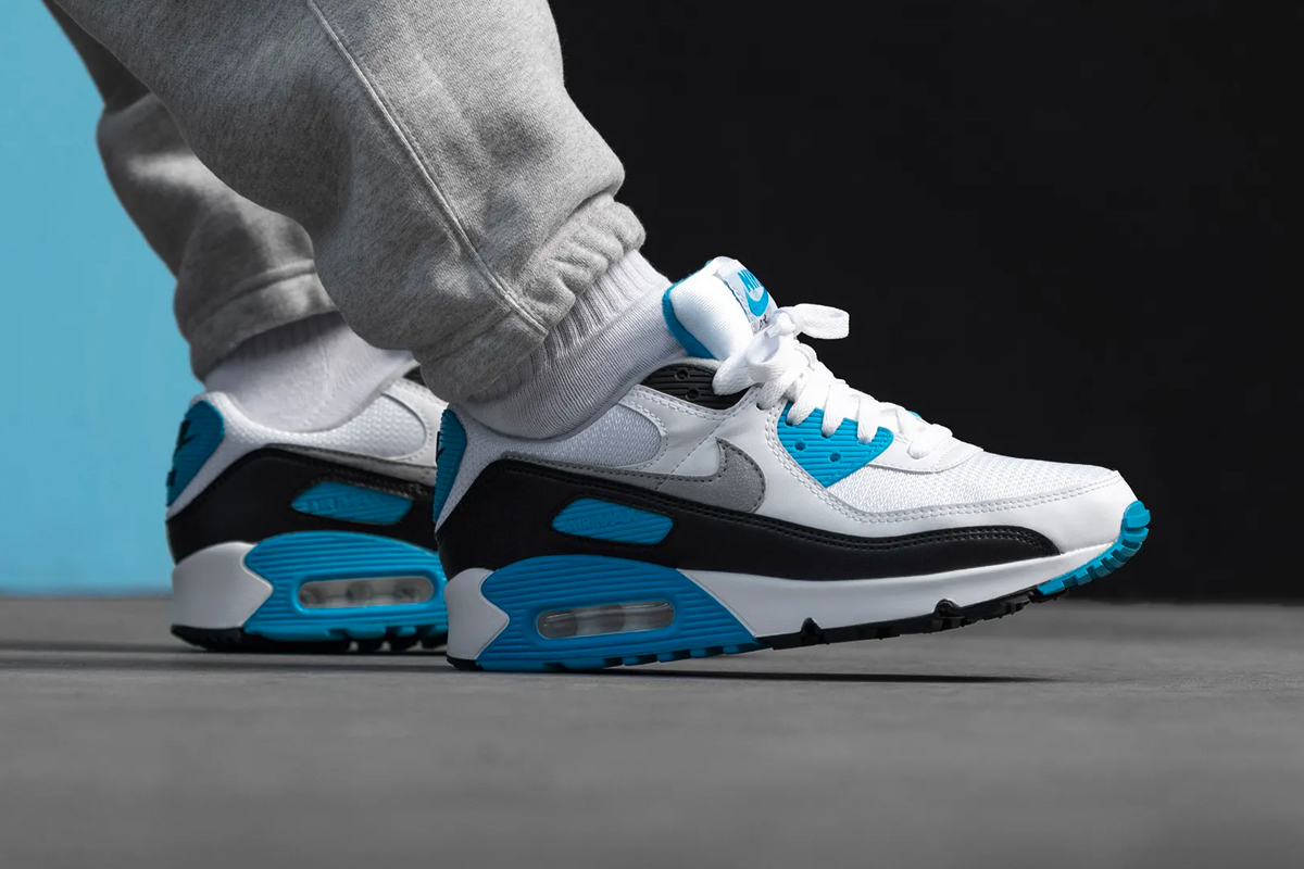 Nike Air Max 90 OG Laser Blue vintage retro unc colorway spring summer 2020 collection ss20 kicks sneakers footwear shoes trainers runners CJ6779 100