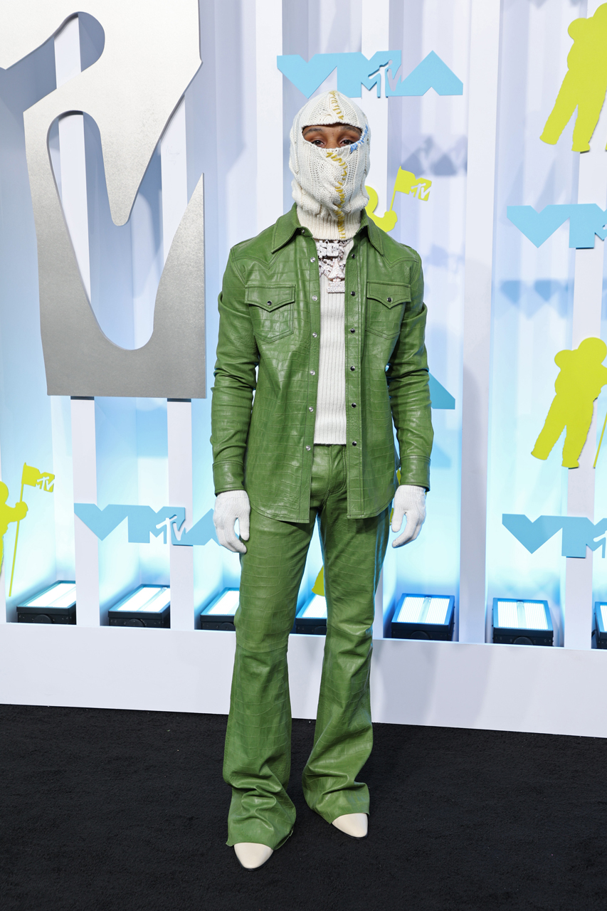 The 2022 VMA’s Red Carpet Was Dominated by Green, Black and White Color Palettes