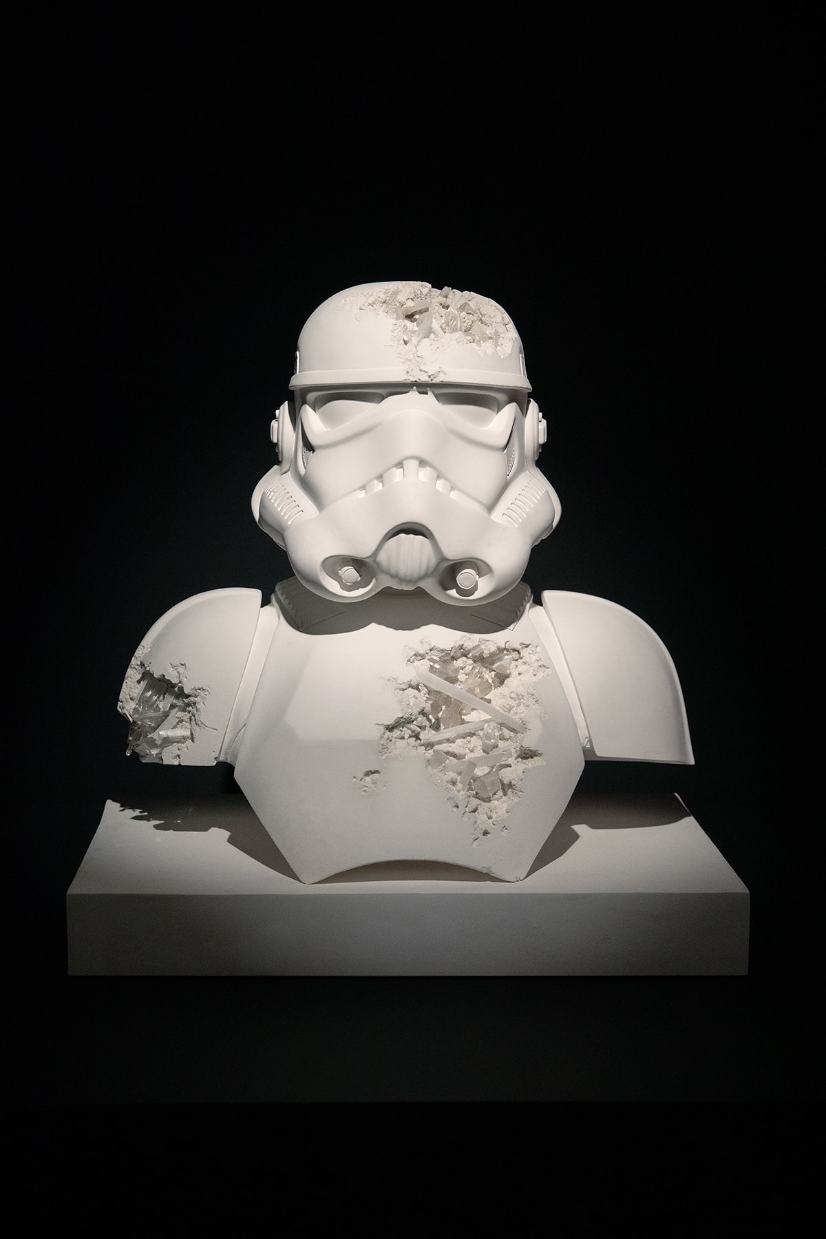 PARCO Collaborative Exhibition Expresses The World of “Star Wars” Featuring Various Artist's Works 