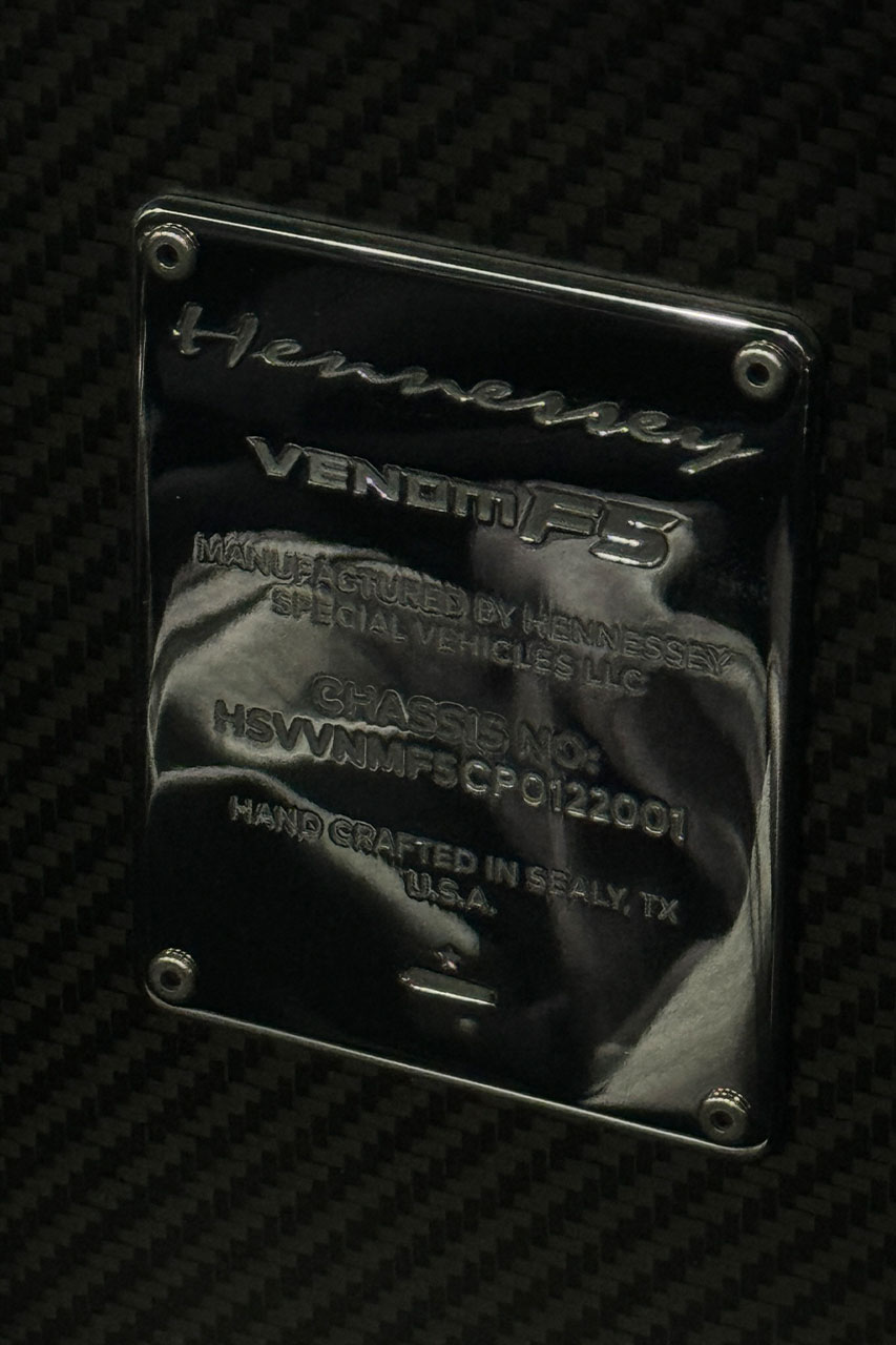 Мы испытали на себе мощь супергрузовика Hennessey VelociRaptoR 1000