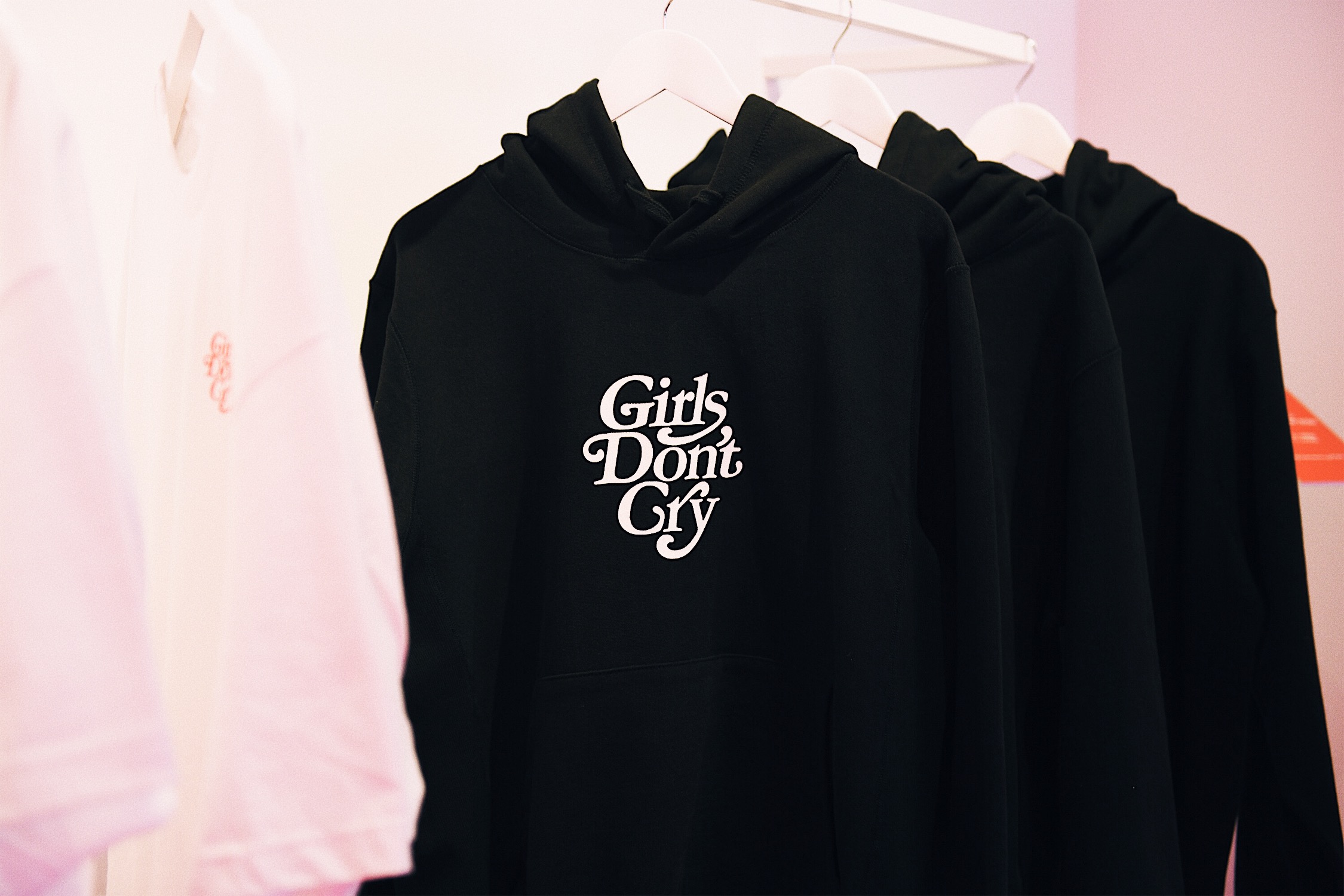 走进 Amazon Fashion x Girls Don’t Cry「AT TOKYO」期间限定店