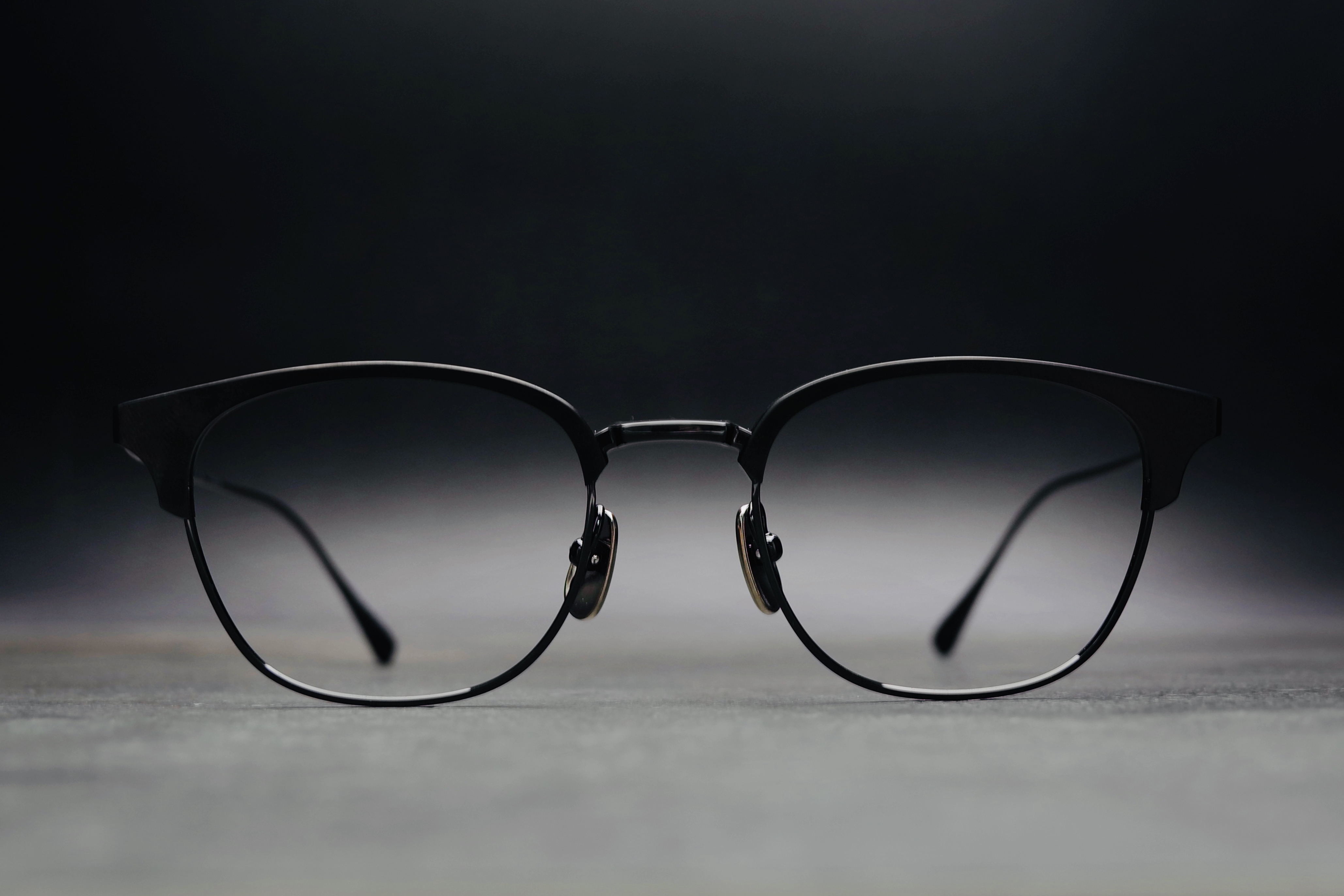 日本眼镜品牌 JAPONISM 迎来 Sense 全金属制品